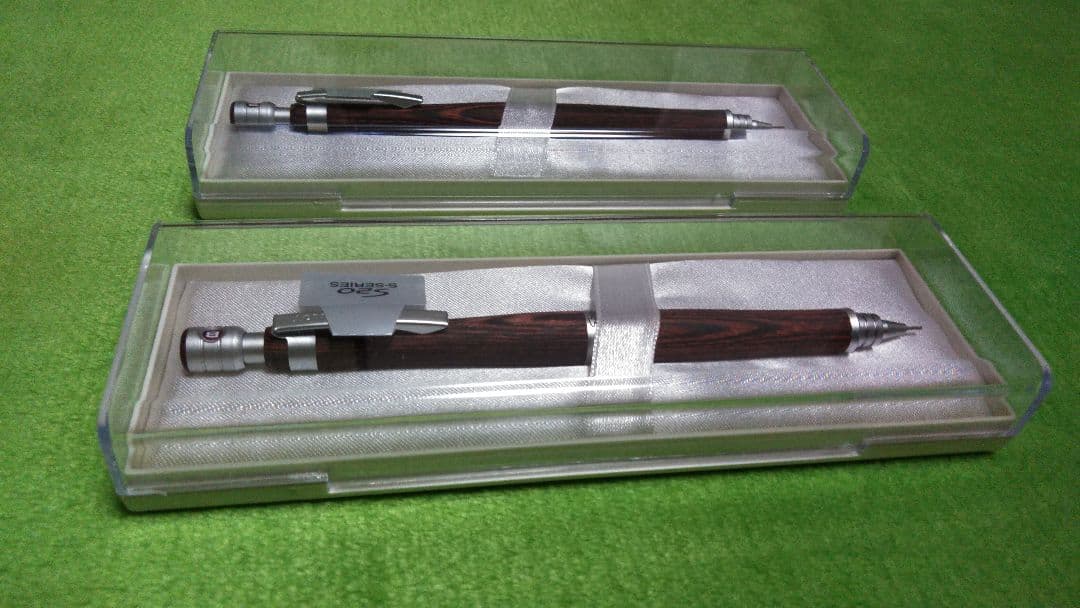 PILOT S20 mechanical pencils 0.3mm two piece wooden set with minor case scratches