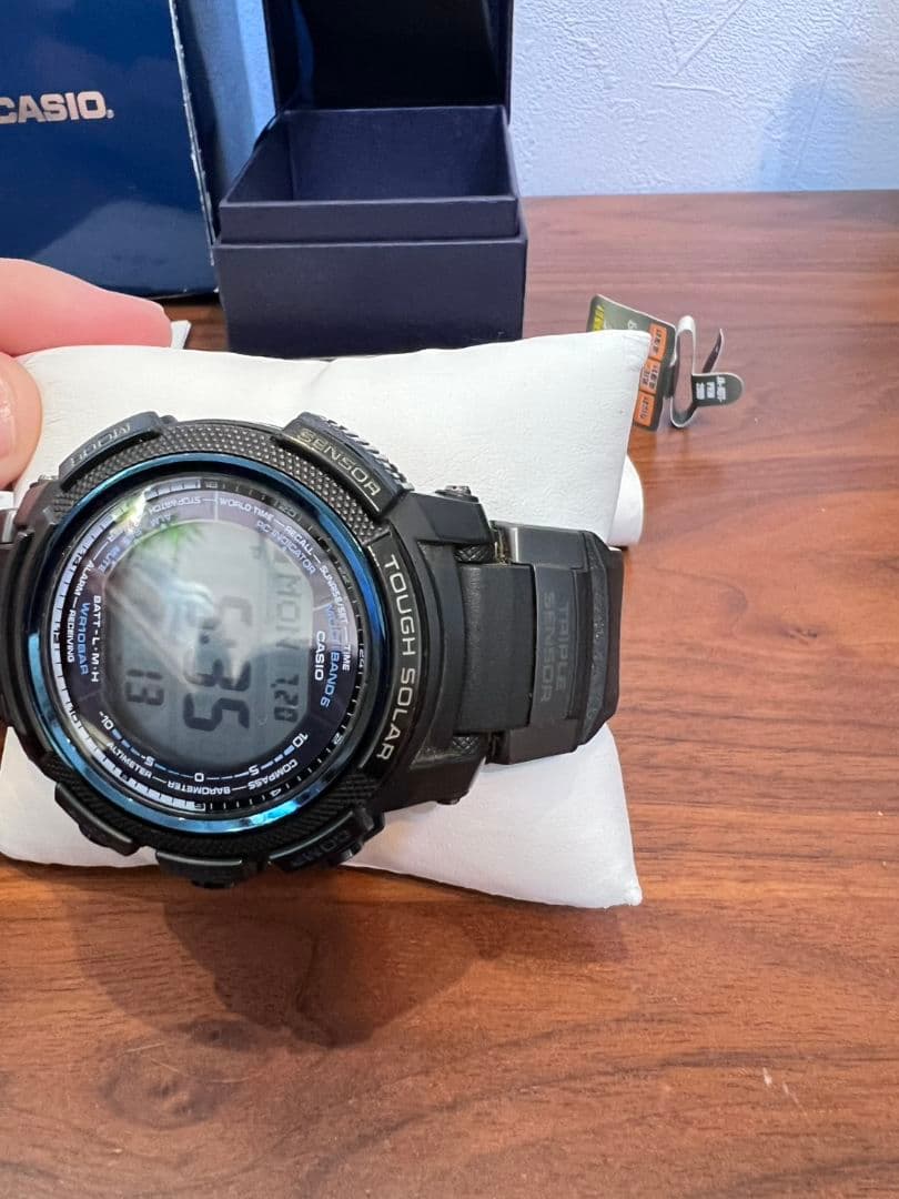 CASIO PRW-2000Y Solar Men's Watch — Japanese