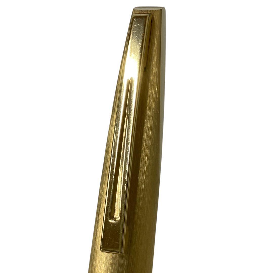 Waterman Fountain Pen PLAQUE OR G 18K 750 with cap, vintage condition showing dents and discoloration