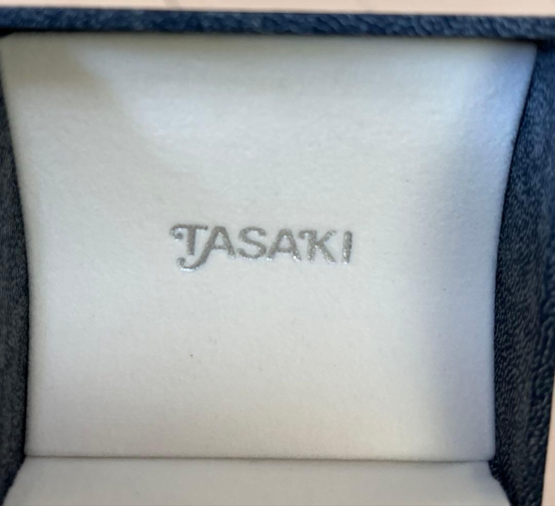 TASAKI Freshwater Pearl Necklace featuring silver chain, pearl and leaf motifs, new and unused
