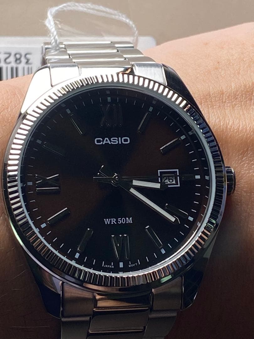 CASIO 2511 Quartz Men's Watch — Japanese