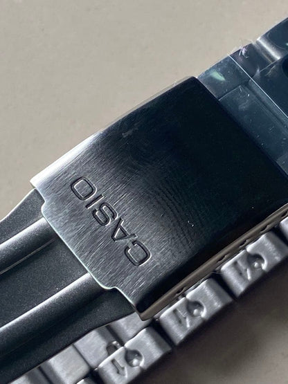 CASIO 2511 Quartz Men's Watch — Japanese