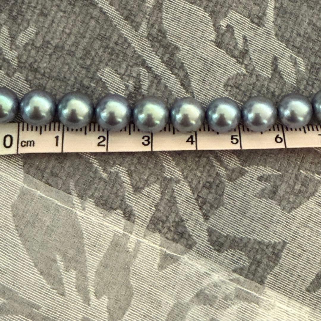Akoya pearl necklace and matching earrings set with 8mm pearls on 43 cm necklace