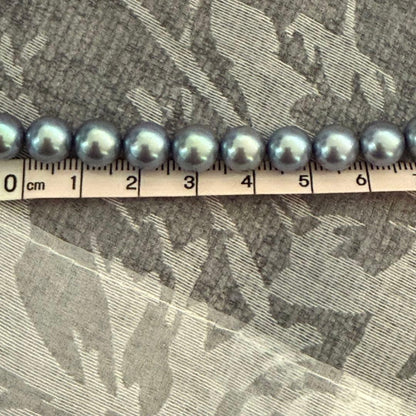 Akoya pearl necklace and matching earrings set with 8mm pearls on 43 cm necklace