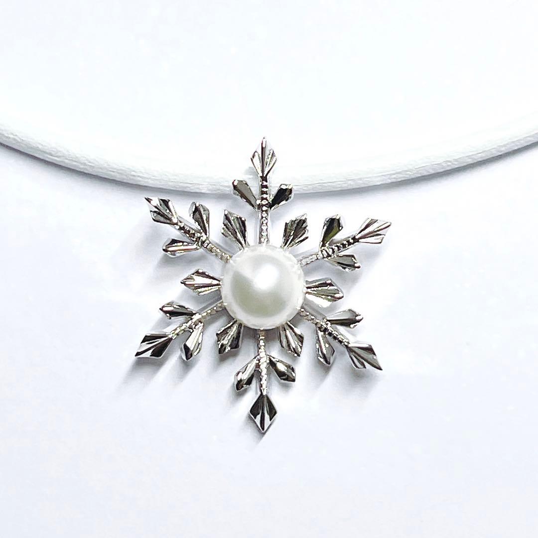 MIKIMOTO pearl necklace choker with crystal accents and 6.2 cm pearl on silver chain 43 cm long