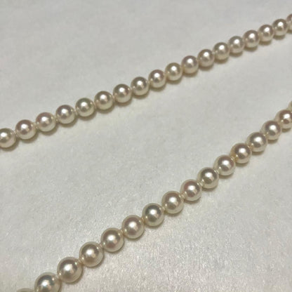 Akoya pearl necklace with 6.5-7.0mm genuine pearls, 45.5cm length, displayed on a white background