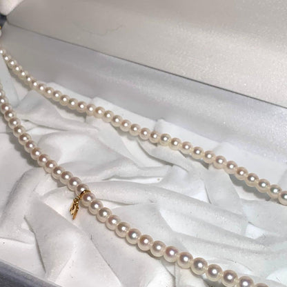 K18 18 karat Mikimoto M Charm Akoya pearl necklace with 4-4.5 mm pearls on 38.5 cm chain
