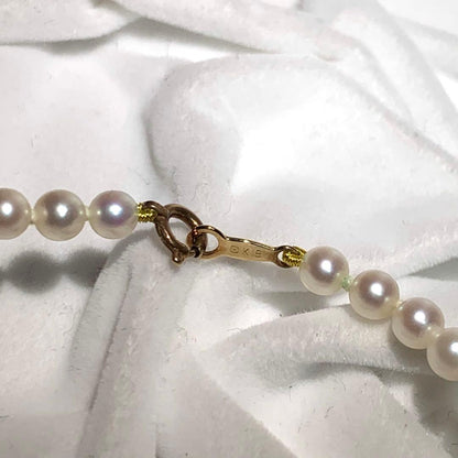 K18 18 karat Mikimoto M Charm Akoya pearl necklace with 4-4.5 mm pearls on 38.5 cm chain