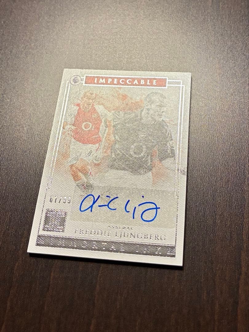 Freddie Ljungberg Autographed Card — 67/99 — Japanese