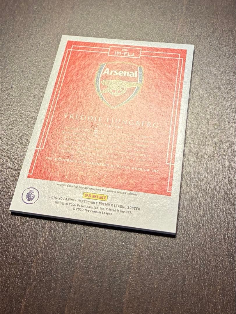 Freddie Ljungberg Autographed Card — 67/99 — Japanese