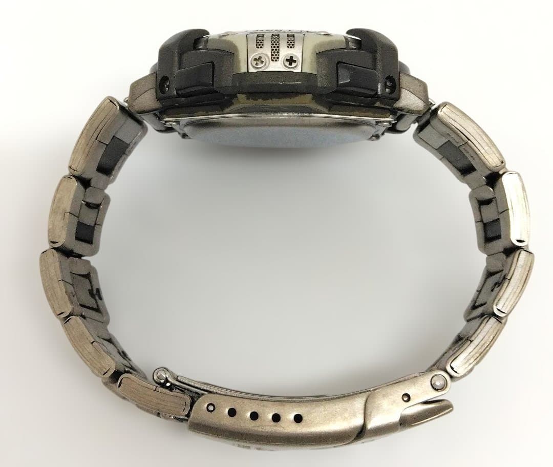 CASIO PRG-240 Series Quartz Men's Watch — Japanese