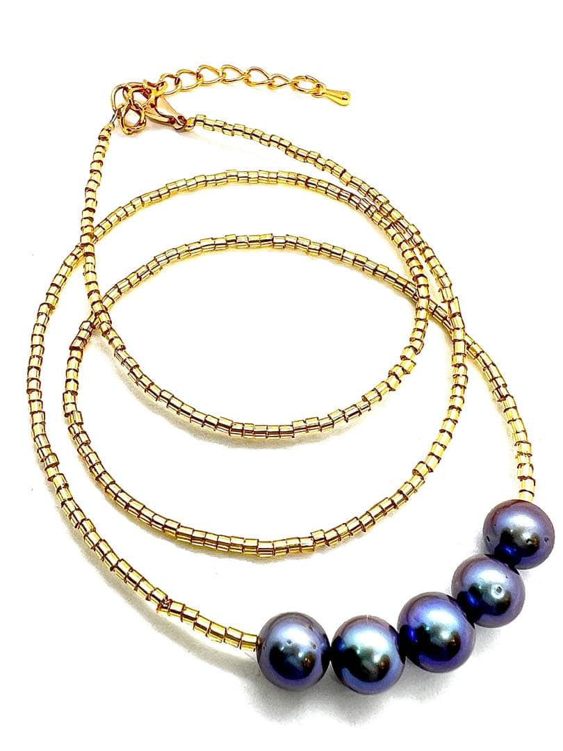 Akoya pearl necklace with blue black pearls measuring 7.8-8.3mm on a 52cm length strand