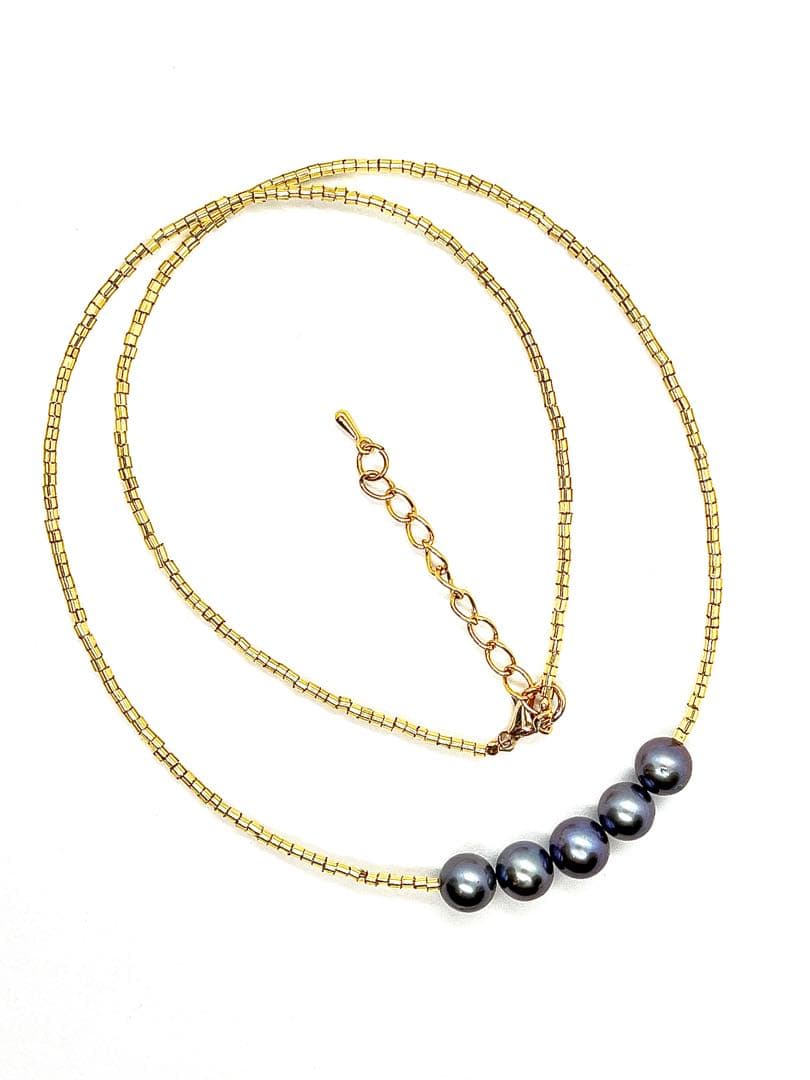 Akoya pearl necklace with blue black pearls measuring 7.8-8.3mm on a 52cm length strand