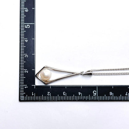 MIKIMOTO silver necklace pendant featuring a 7mm pearl on a 43cm chain weighing 4.6 grams