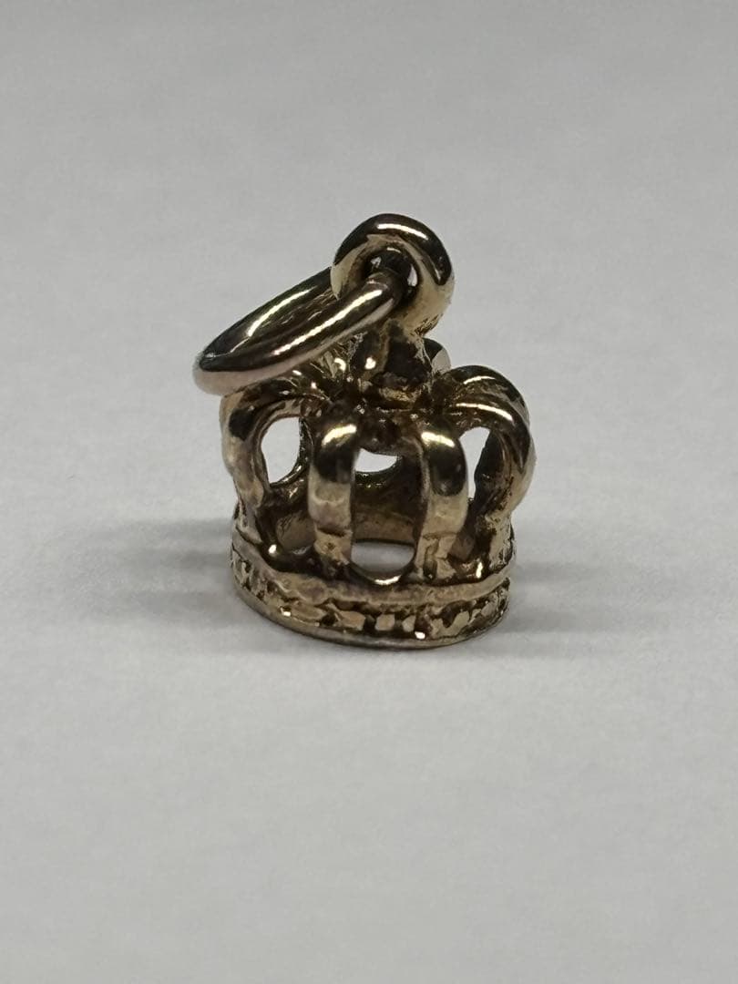 Agete 9K crown-shaped charm made of 375 gold with vintage design