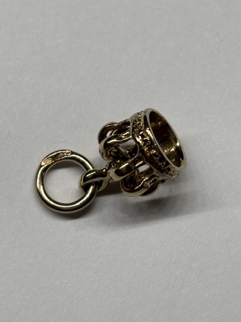 Agete 9K crown-shaped charm made of 375 gold with vintage design