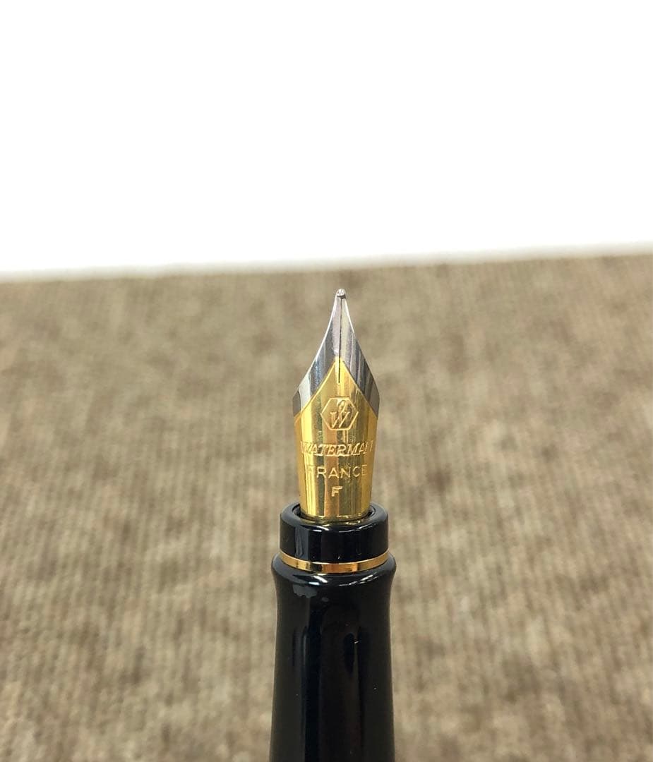 Waterman Expert Essential Black Fountain Pen with fine nib and cap type shown on white background