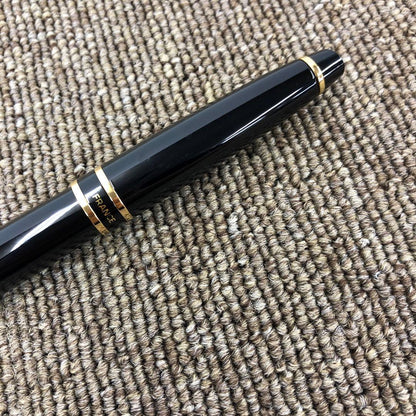 Waterman Expert Essential Black Fountain Pen with fine nib and cap type shown on white background