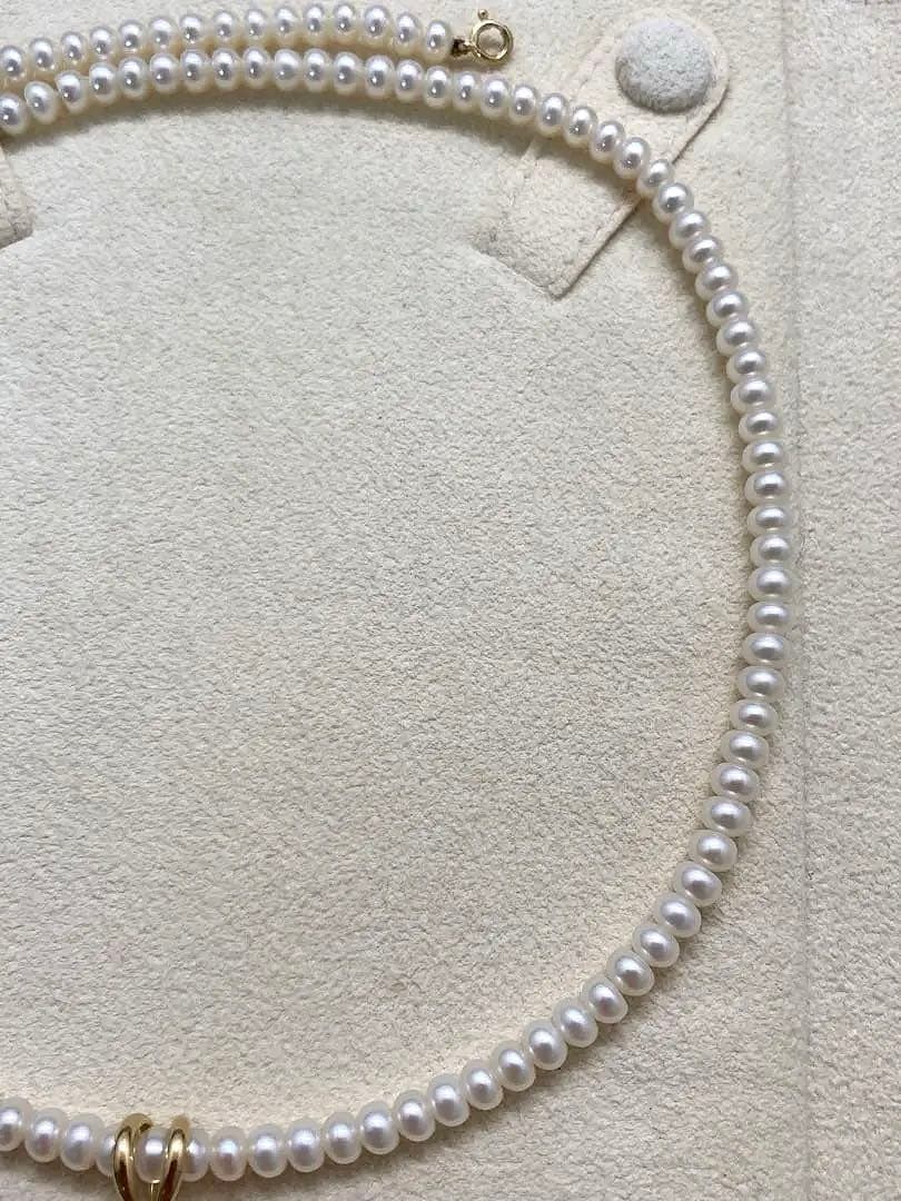 Mikimoto Baby Pearl Necklace featuring 4.5mm pearls in 3-way style with 42cm gold chain