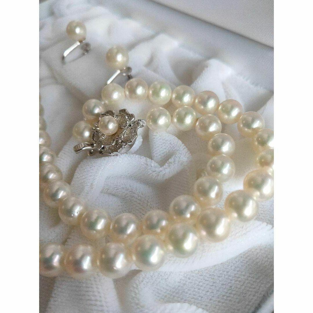 Kuro Pearls Necklace and Earring Set featuring 44cm silver necklace with round pearls and K14WG earrings in dedicated box