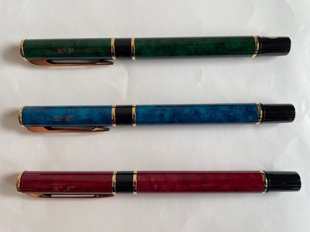 Waterman L'Oreal Paris fountain pen set with green, blue, and red marble finishes length 13 cm
