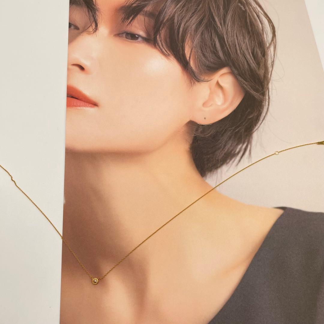 AGETE K18 yellow gold necklace with 0.03 ct rose cut diamond and milgrain detailing on a delicate chain