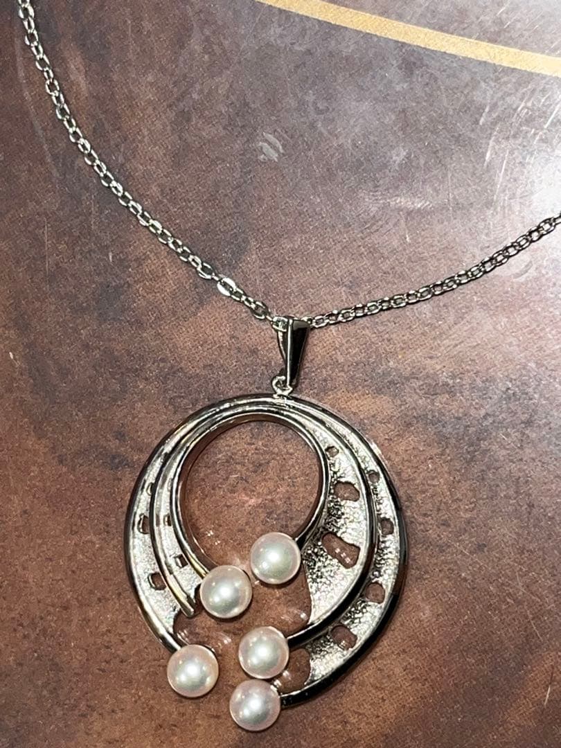 Tasaki large geometry necklace with 3.8cm pendant and 6.5mm Akoya pearl on 77cm chain