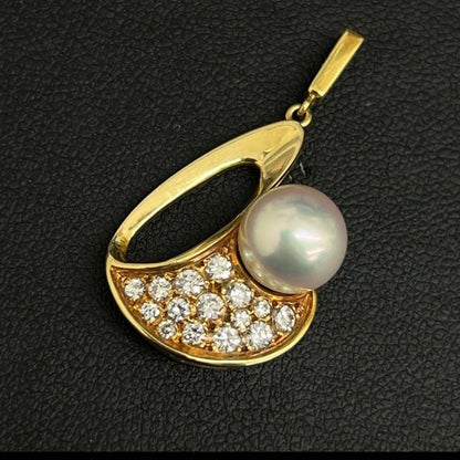 MIKIMOTO K18 gold necklace with a 7.7mm pearl and 0.32 carat diamond on a 50.3 cm chain