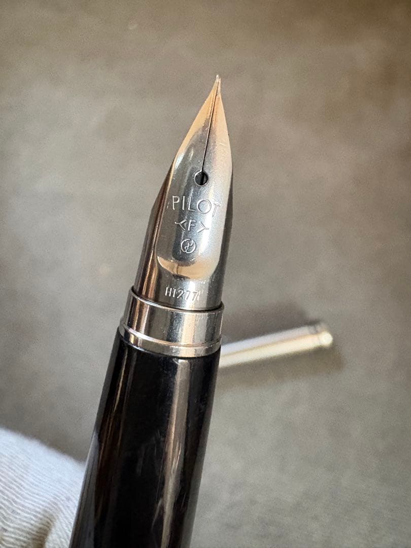 Pilot high-grade silver and black metal fountain pen with fine tip from 1970s Japan