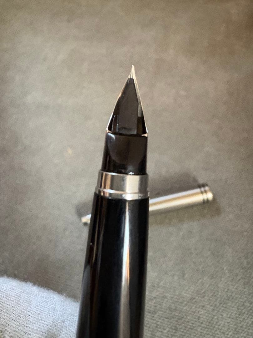 Pilot high-grade silver and black metal fountain pen with fine tip from 1970s Japan