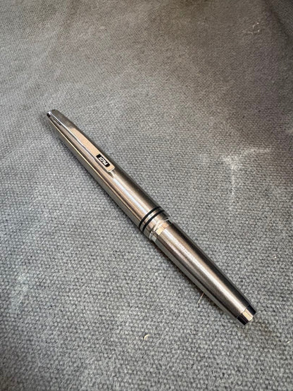 Pilot high-grade silver and black metal fountain pen with fine tip from 1970s Japan
