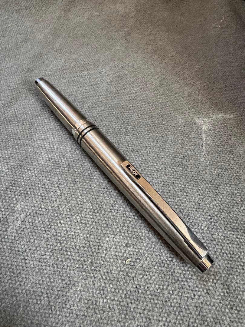 Pilot high-grade silver and black metal fountain pen with fine tip from 1970s Japan