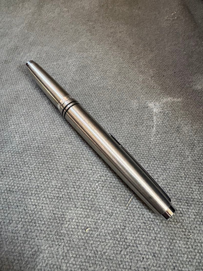 Pilot high-grade silver and black metal fountain pen with fine tip from 1970s Japan