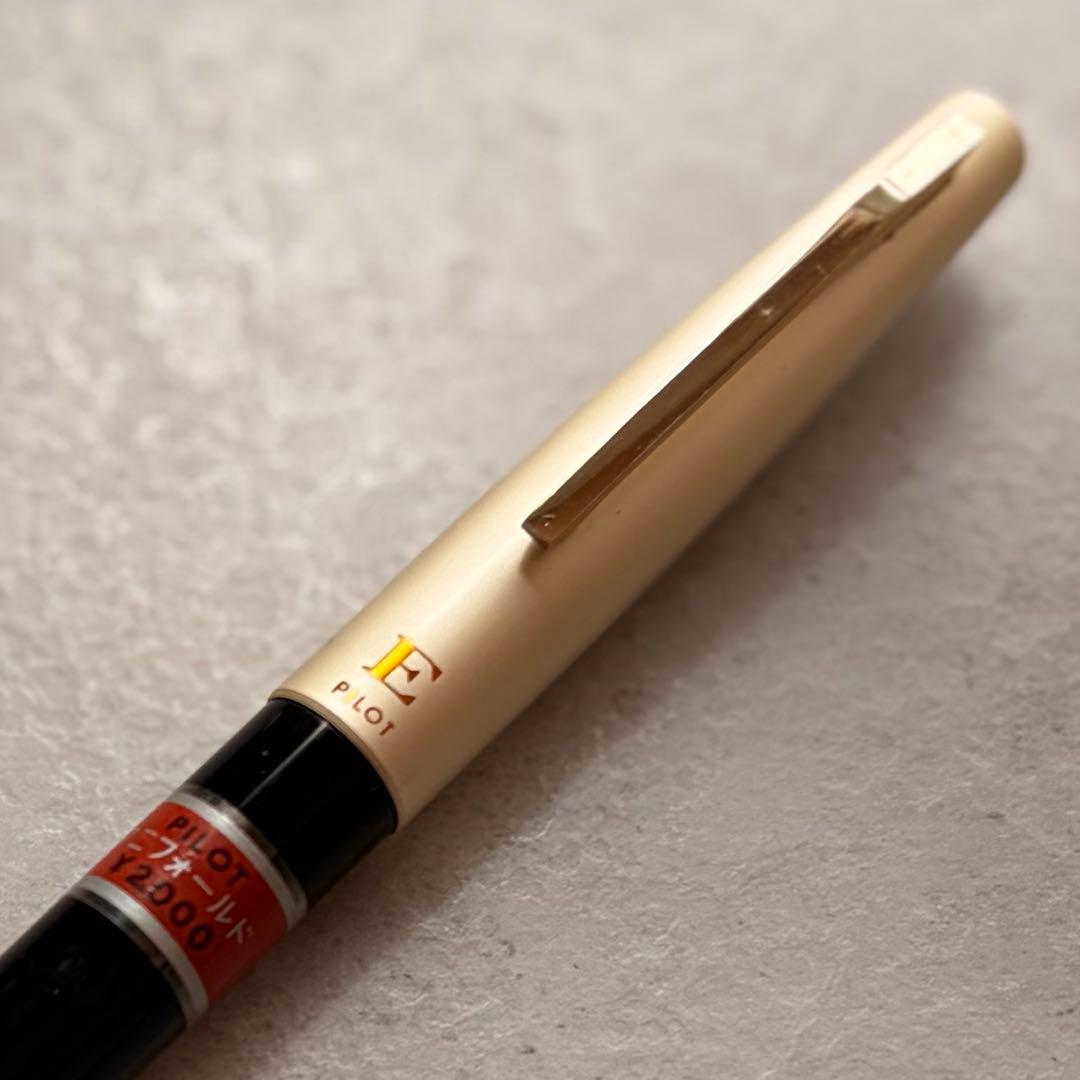 PILOT Super-200 vintage fountain pen with 14K manifold, classic design from Collection整理