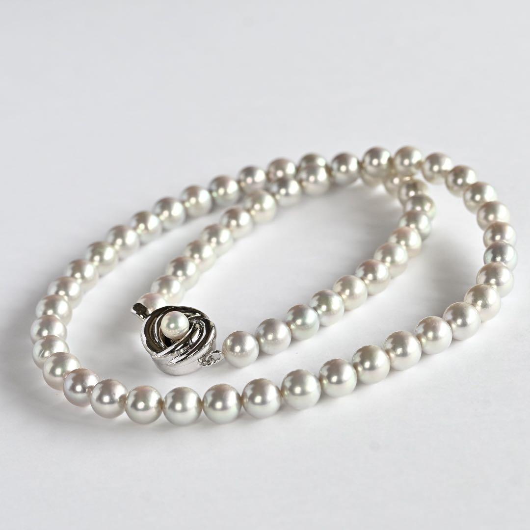 Takatsuki Akoya pearl necklace featuring 6.7mm round pearls on a 42cm silver tone strand with silver clasp