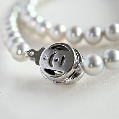 Takatsuki Akoya pearl necklace featuring 6.7mm round pearls on a 42cm silver tone strand with silver clasp