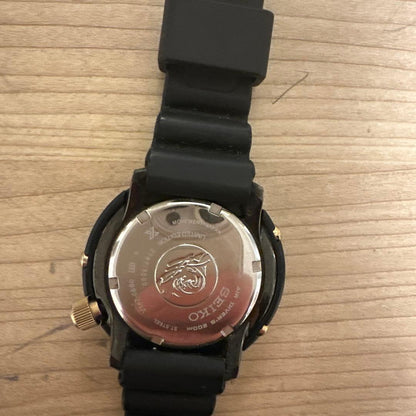SEIKO V147 Solar Men's Watch — Japanese