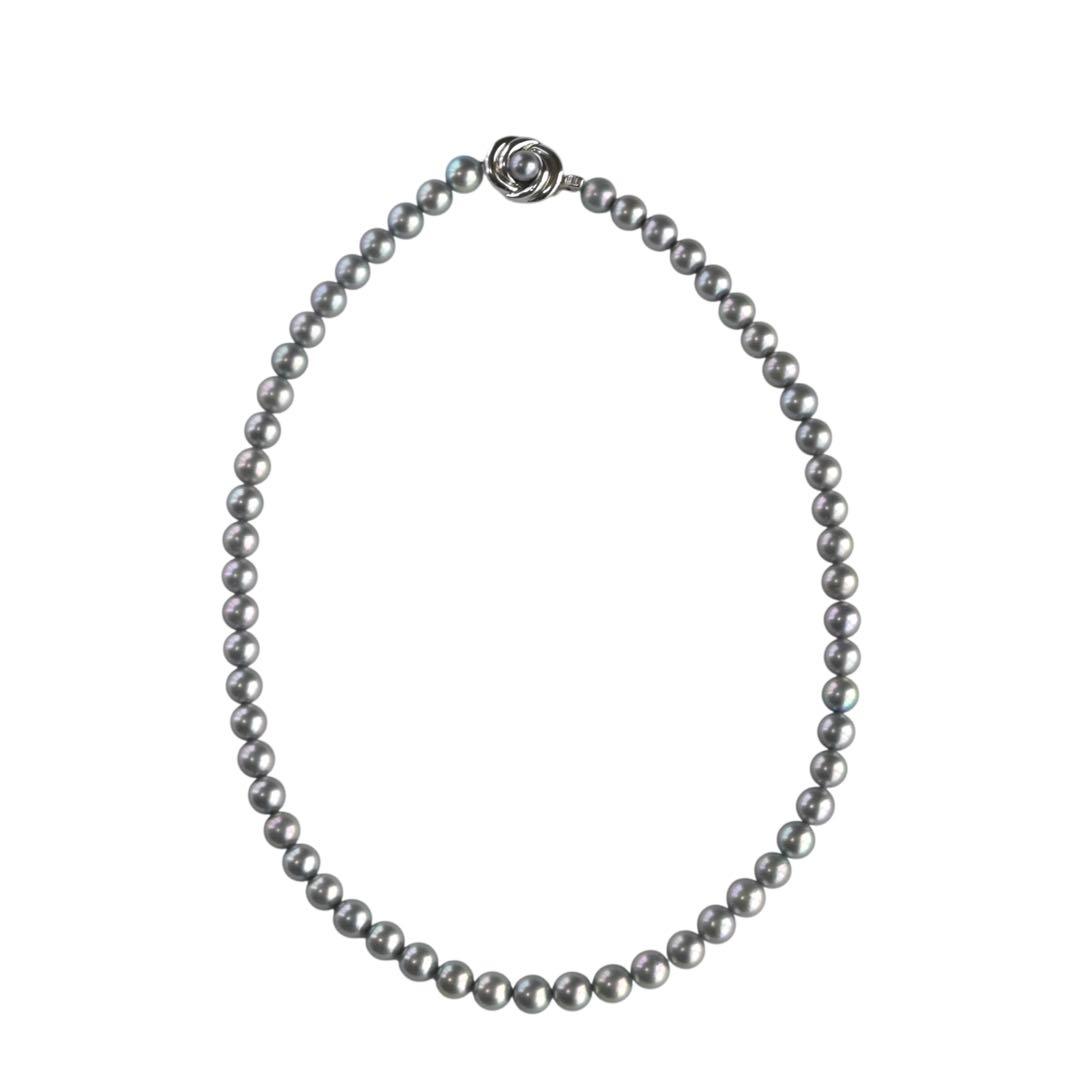 Takatoshi Akoya pearl necklace measuring 41.5 cm with lustrous white pearls and elegant design