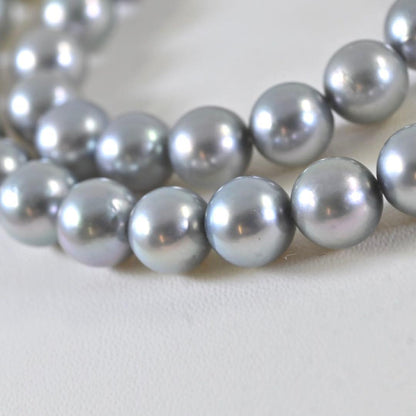 Takatoshi Akoya pearl necklace measuring 41.5 cm with lustrous white pearls and elegant design