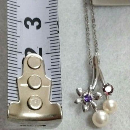 Tasaki pearl necklace with flower motif design made of Silver 925 featuring lustrous pearls