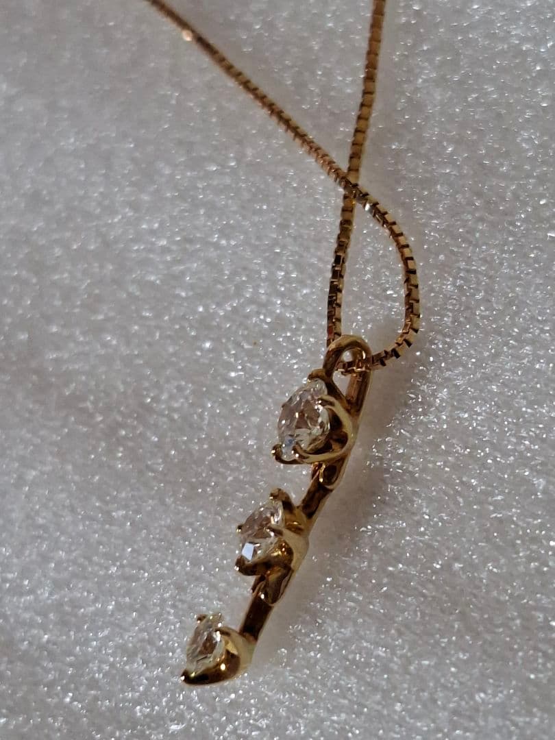 Tasaki diamond necklace featuring 0.53 carat diamonds, 45 cm length, elegant design
