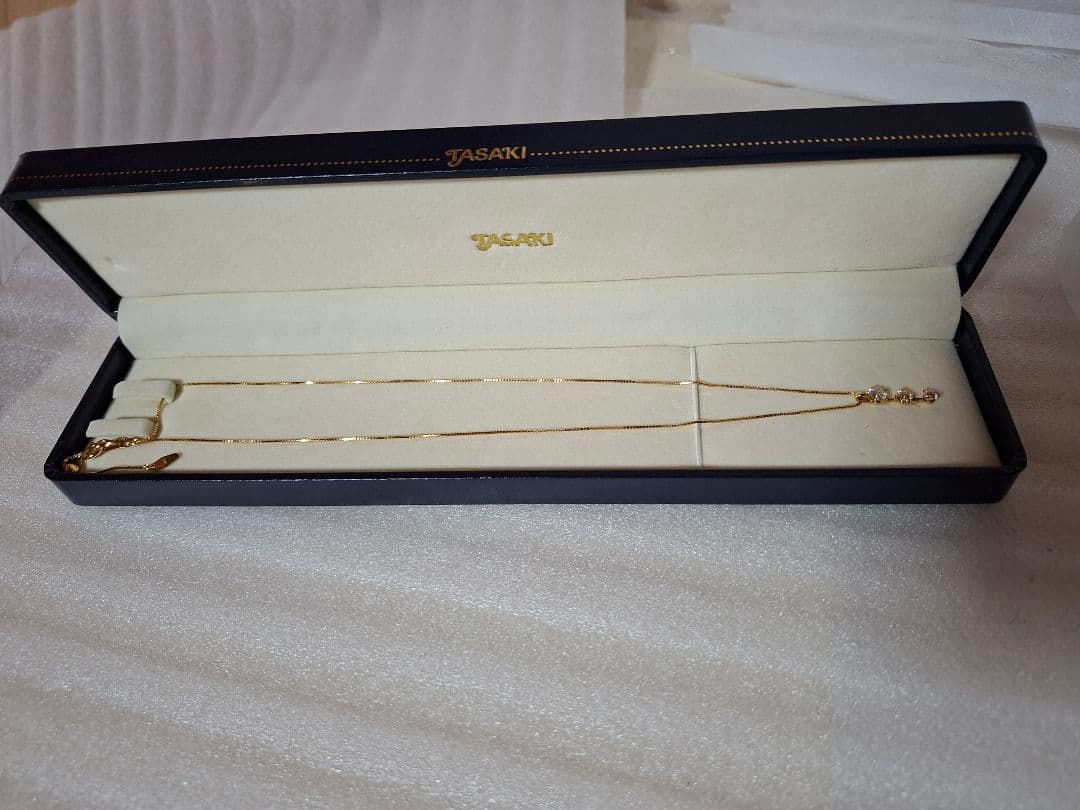 Tasaki diamond necklace featuring 0.53 carat diamonds, 45 cm length, elegant design