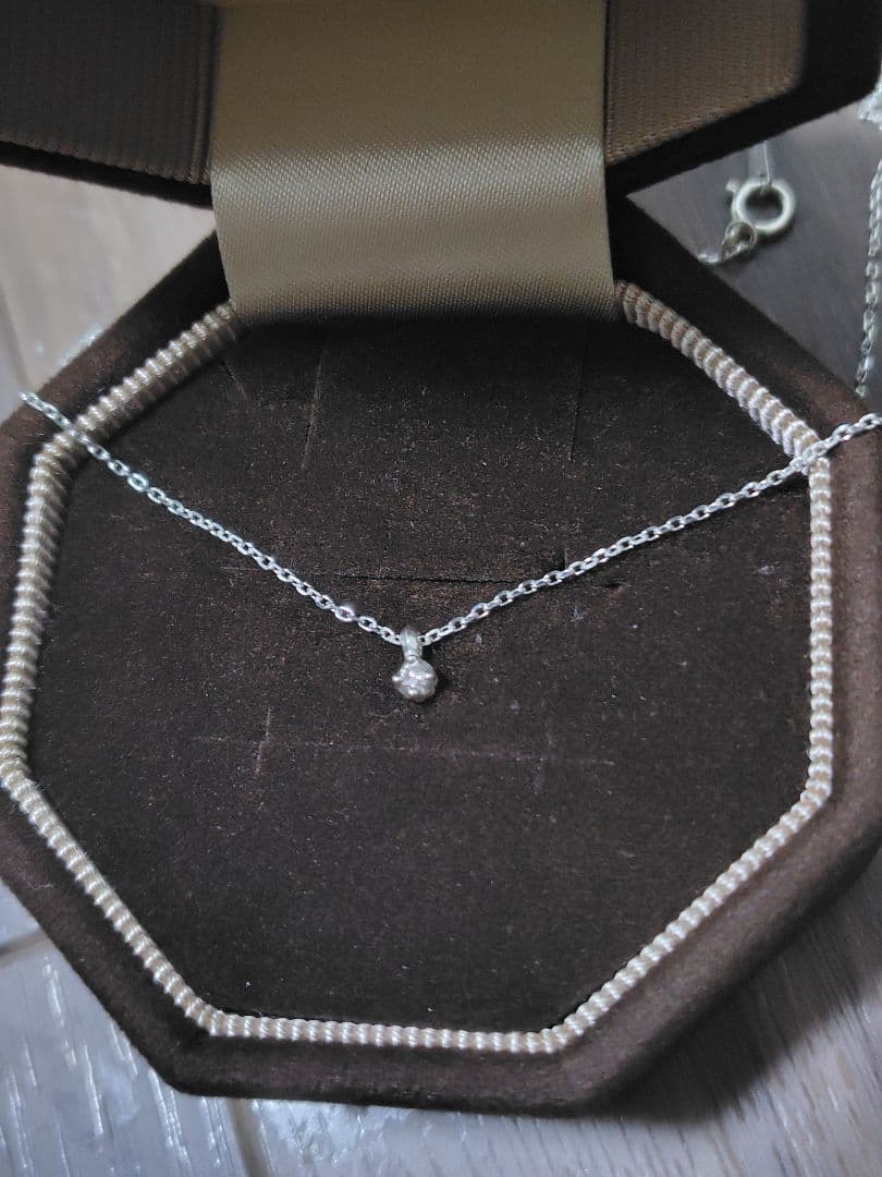 Agatte silver necklace with 0.03 ct diamond pendant on adjustable 36-40cm chain