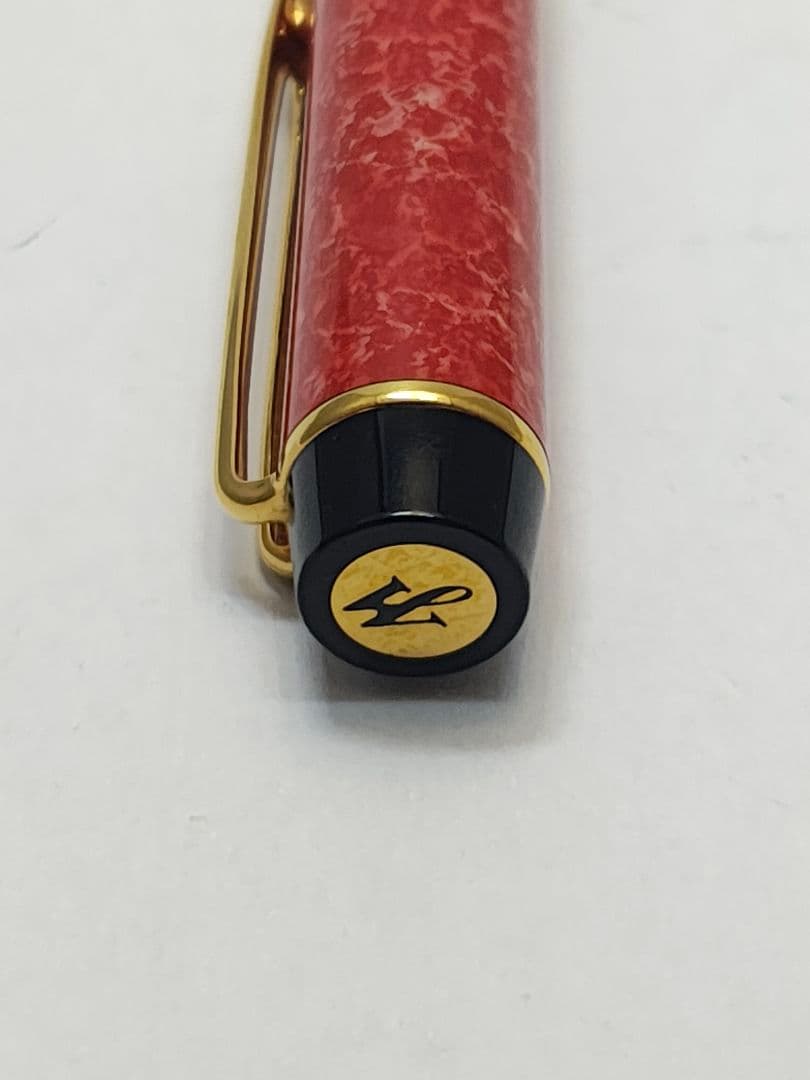 Waterman Le Mans 100 ballpoint pen made of 925 sterling silver with a 141 mm length and 10 mm diameter