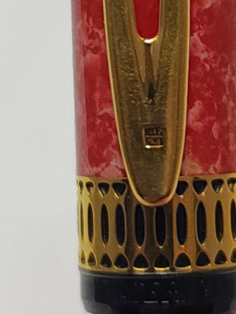 Waterman Le Mans 100 ballpoint pen made of 925 sterling silver with a 141 mm length and 10 mm diameter