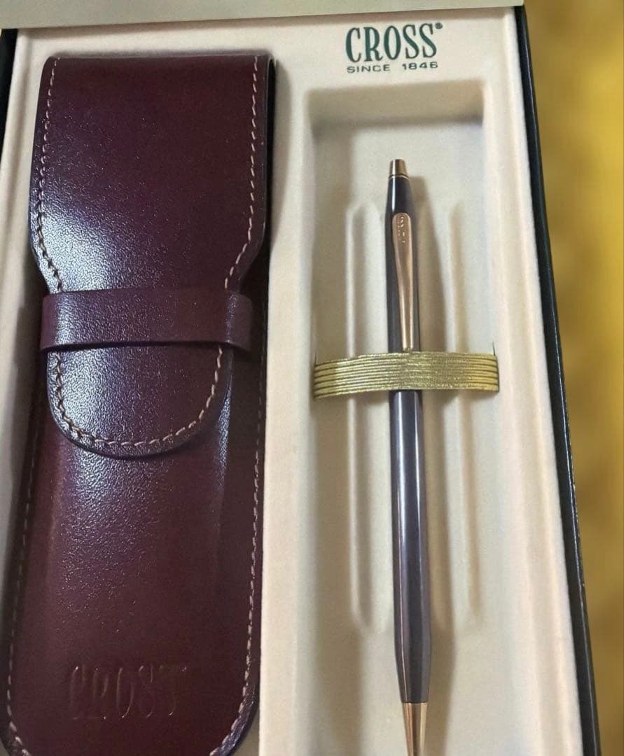 CROSS silver ballpoint pen set with metal body and leather case in original box