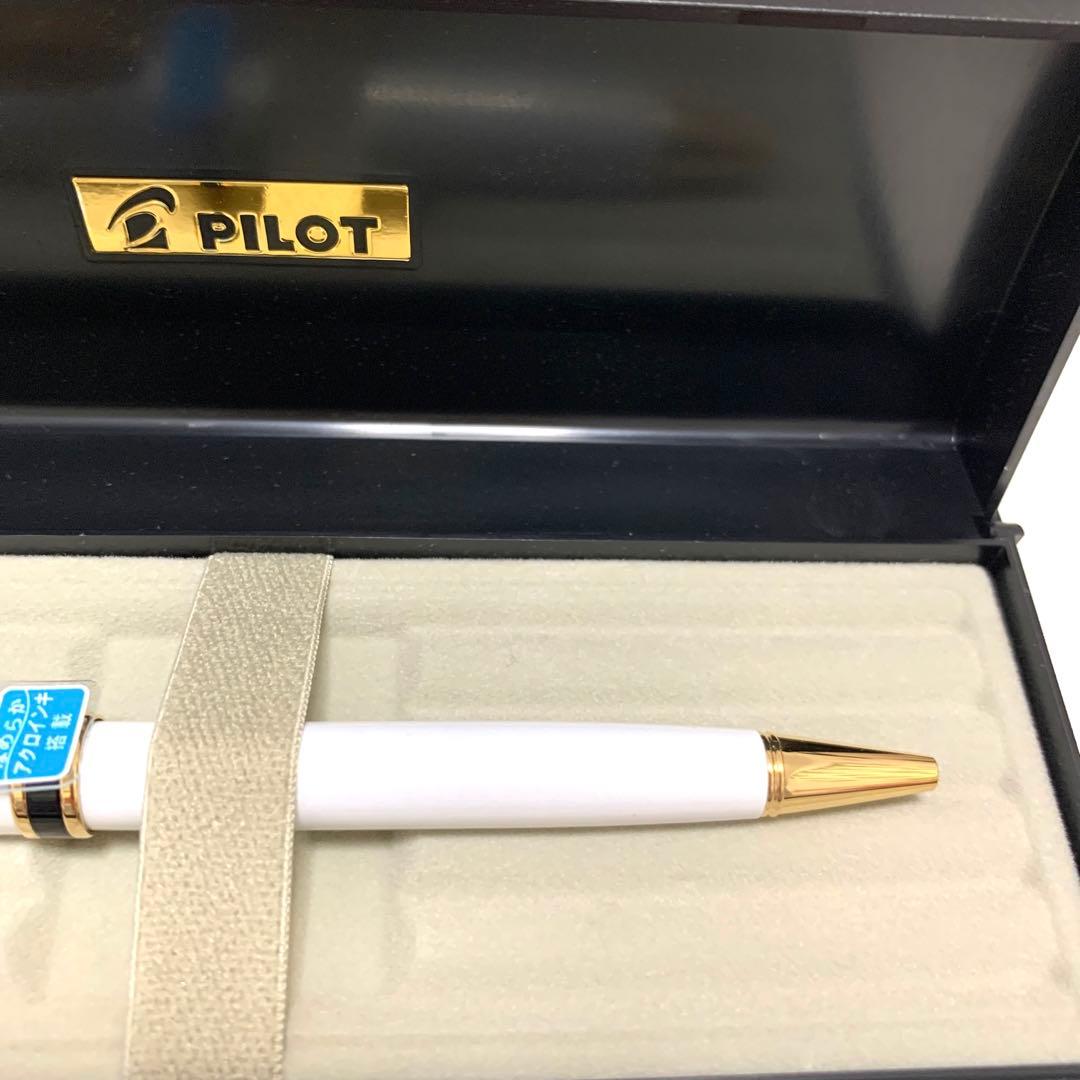 PILOT GRANCE BGRC-7SR Pearl White oil-based ballpoint pen with brass barrel and coating, 135mm length