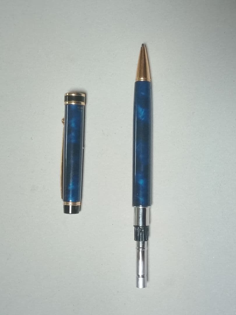 PILOT GRANCE Blue Marble mechanical pencil 0.5mm with blue patterned barrel and metal clip