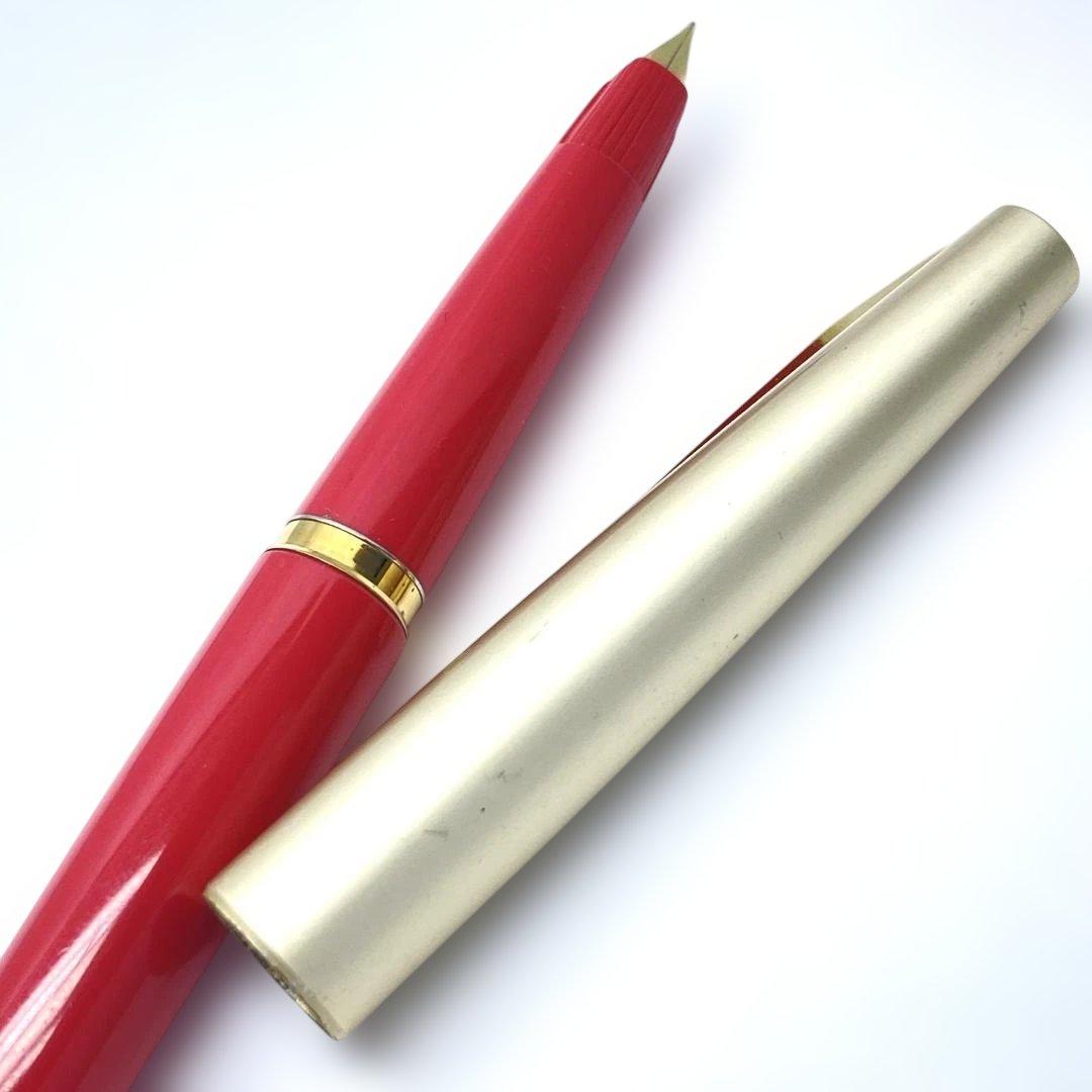 Pilot GL-18 fountain pen with 14K extra fine long tip in beautiful condition