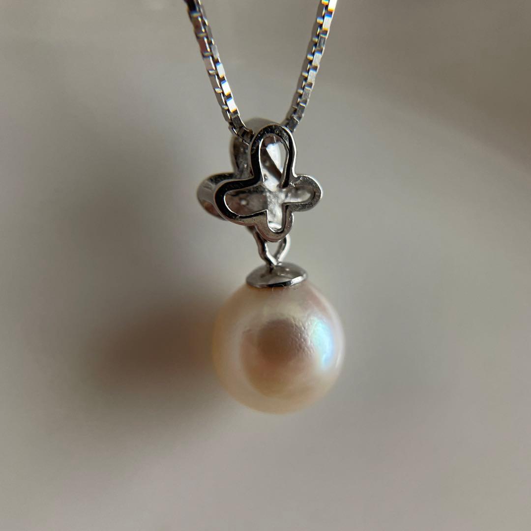 Uwajima Akoya 8.7mm single pearl necklace with butterfly motif on silver 925 chain